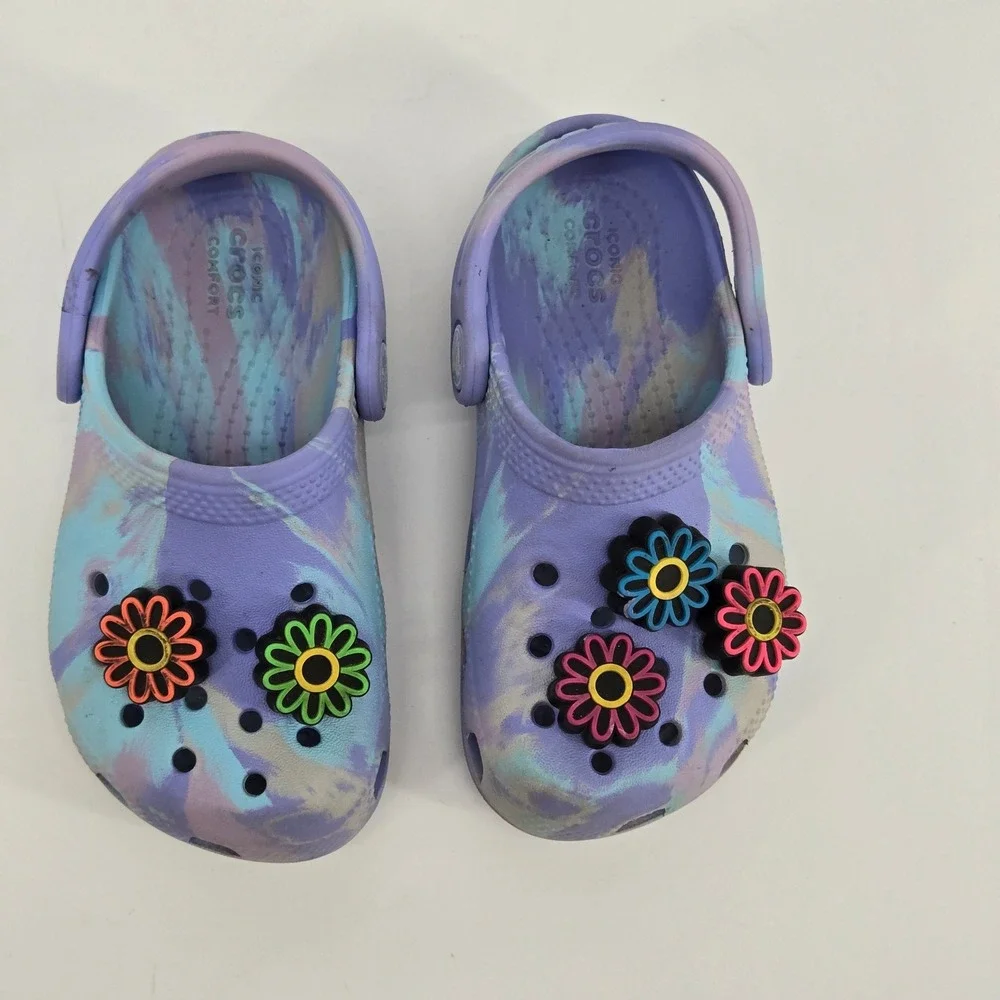 Crocs Kids‎ Classic Marbled Clog Pastel Purple Blue C9 Light Up Flower Jibbitz